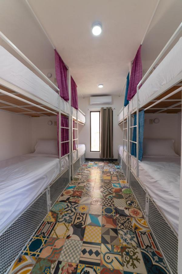 New Friends Hostel & Bar Adults Only Valladolid  Extérieur photo