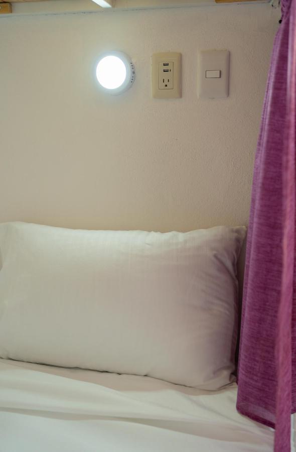 New Friends Hostel & Bar Adults Only Valladolid  Extérieur photo