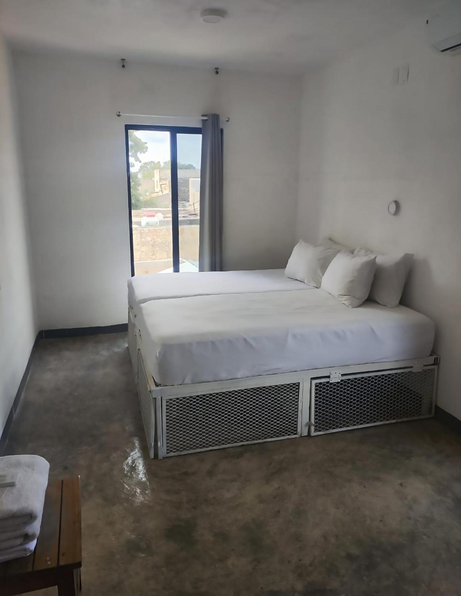 New Friends Hostel & Bar Adults Only Valladolid  Extérieur photo